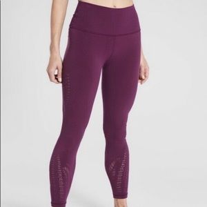 Athleta Warp Knit 7/8 Tight - S/M - Velvet Plum